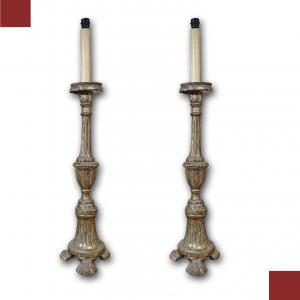 PAR DE CANDELABROS DE LA SEGUNDA MITAD DEL SIGLO XVIII