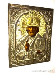 Antica icona rappresentante San Nicola dipinta nelle fine del'800 con riza in metallo argentato e dorato