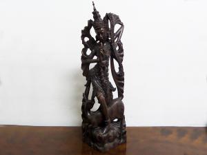 Statua in Legno Intagliata