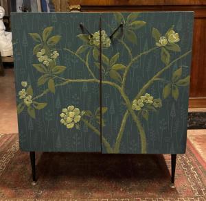 ARM241 - Mueble de madera lacada, años 60/70, medidas cm L 75 x H 82 x P 42