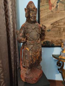 Gran escultura de manufactura oriental