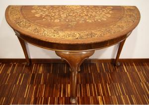 Consolle mezzaluna Olandese intarsiata del 1800 in stile Chippendale