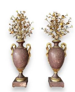 
Coppia di Vasi Eleganti in Porfido e Bronzo del XIX Secolo