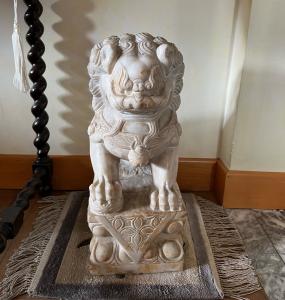 Perro de Fo esculpido en piedra, siglo XIX.