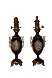 Par de lámparas de aceite, jarrones de porcelana francesa del siglo XIX
