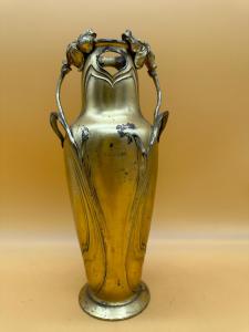 Vaso metallo dorato