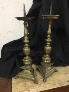 Dos Candelabros