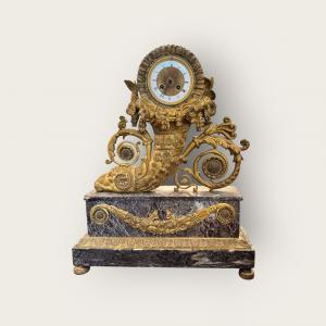 RELOJ CUERNO DORADO
