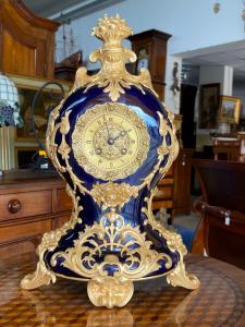 ANTICO OROLOGIO CERAMICA BLU “VINCENTI” A PENDOLO DA TAVOLO RARISSIMO H. 43