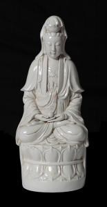 Estatua de porcelana china del siglo XIX