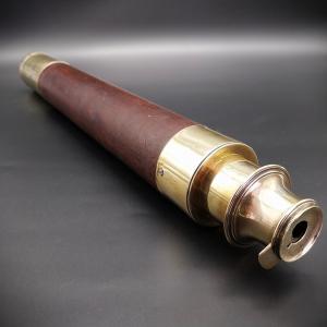 Telescopio naval inglés de principios de 1800.