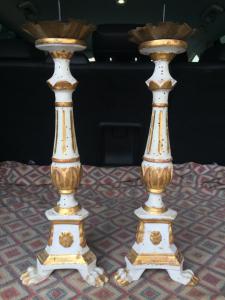 PAR DE CANDELABROS LACADOS Y DORADOS CON HOJA DE ORO - NEOCLÁSICOS