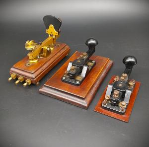 Tasto telegrafico Morse, set di 3. 
