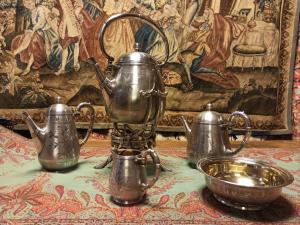 CHRISTOFLE originale. Raro servizio completo con Samovar. Parigi, Liberty, punzoni sul fondo autentici del periodo 1891-1935.