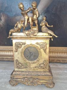 Orologio in bronzo dorato 