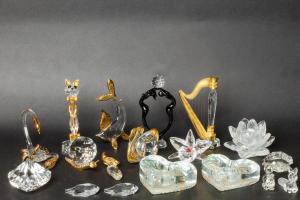 Grupo de 18 Swarovsky variados - años 80 - Cristal y metal