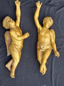 Pareja de ángeles de madera dorada, norte de Italia (probable área veneciana), finales del siglo XVI – principios del siglo XVII