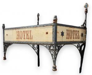 DARS645 - Tettoia per ingresso di hotel, epoca '800, misure cm L 200 x H 200 x P 150