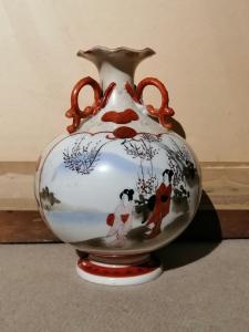 Jarrón japonés de cerámica pintada del siglo XIX