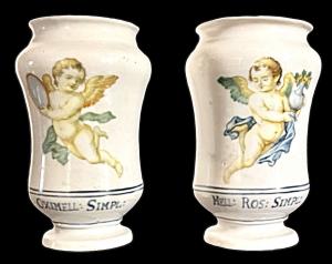 Pareja de botes de farmacia de mayólica decorados con ángeles. Gesualdo Fuina. Castelli d’Abruzzo.