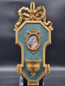 Aguasantiera con miniatura del siglo XVIII