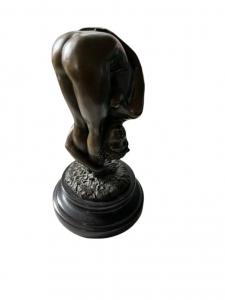 Escultura de Desnudo Femenino A. Cesaro