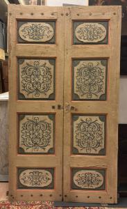 PTL702 - Puerta de madera lacada con paneles pintados, época del siglo XVIII, medidas cm L 122 x H 217