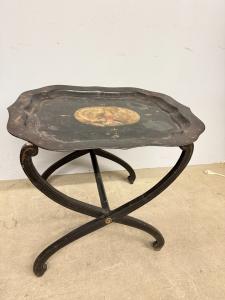 Mesa auxiliar de picnic base 1850 con bandeja pintada, base de madera, 52x56x64cm