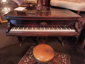 Piano de 1856 firmado por Erard. Época del siglo XIX, París.