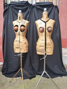 PAREJA DE MANIQUÍES AÑOS 50