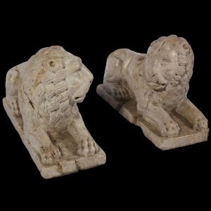 Pareja de leones estíloforos en mármol amarillo de Verona, Norte de Italia, siglos XVI-XVII