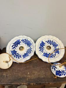 Coppia di lampadari in ceramica dipinti a mano XX sec, 30x7cm
